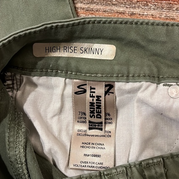 Seven7 High Rise Skinny jeans - Picture 5 of 6